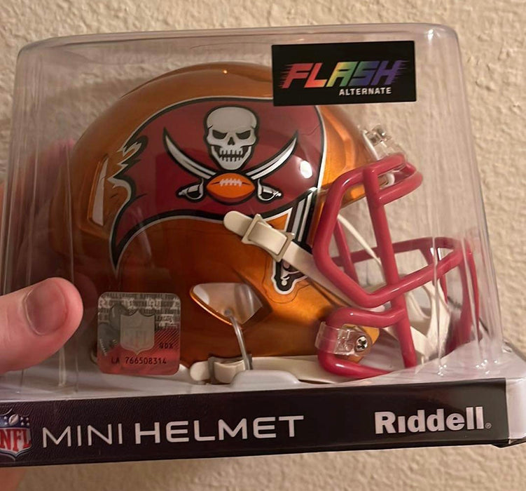 Tampa Bay Buccaneers Mini Speed Football Helmet FLASH - NFL